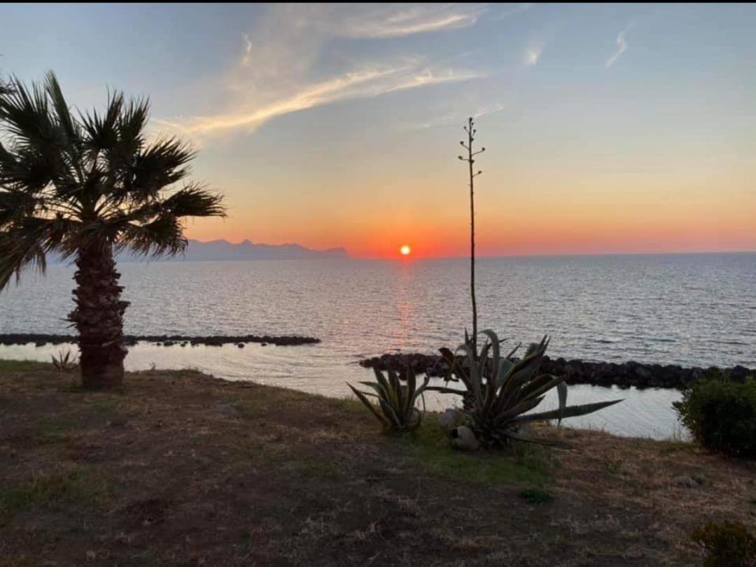 Casa Vacanza Da Mirella E Peppe Trappeto  Bagian luar foto